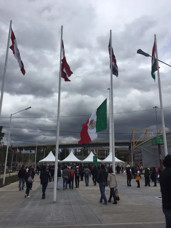 CÉSAR HERRERA Varias personas ingresaron a pie durante la F1 en México de 2015