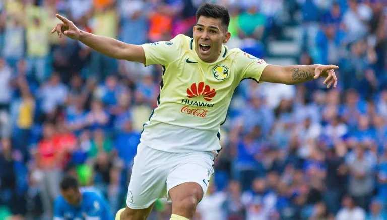 IMAGO7 Silvio Romero festeja el gol del América