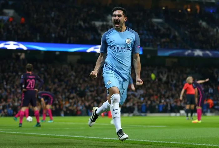 AP Ilkay Gündogan celebra uno de sus goles frente al Barcelona