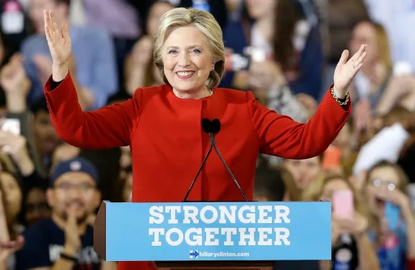 AP Hillary Clinton en su último mitin