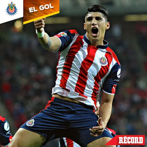 IMAGO7 Alan Pulido celebra su gol frente a Necaxa