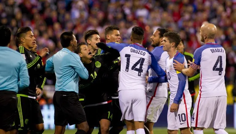 La selección de EU desesperada por la derrota frente a México