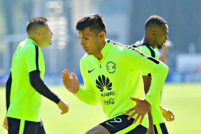 IMAGO7 Romero realiza un entrenamiento con las Águilas