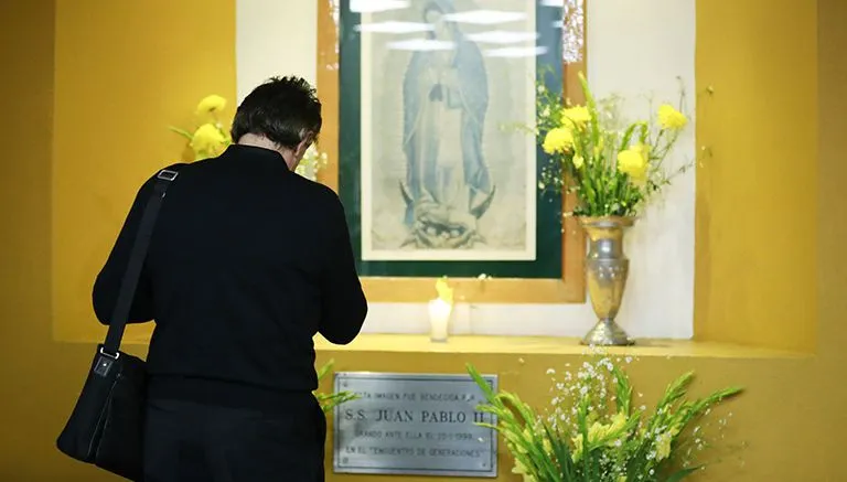 ERNESTO PÉREZ Ricardo La Volpe se encomienda a la Virgen