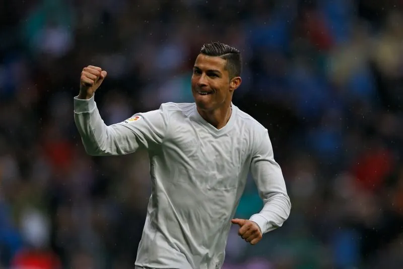 AP CR7 celebra un gol con la playera 'blanqueada' del Real Madrid