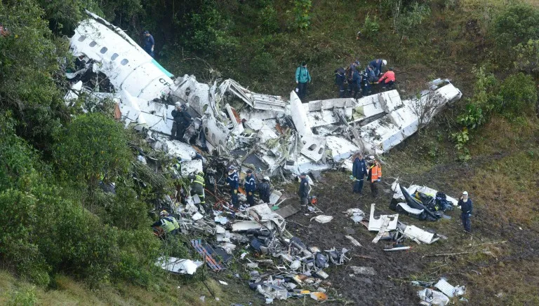 AP Así quedó la nave en la que viajaba el Chapecoense