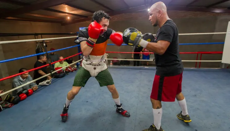 RICARDO FLORES El boxeador entrena en el cuadrilátero
