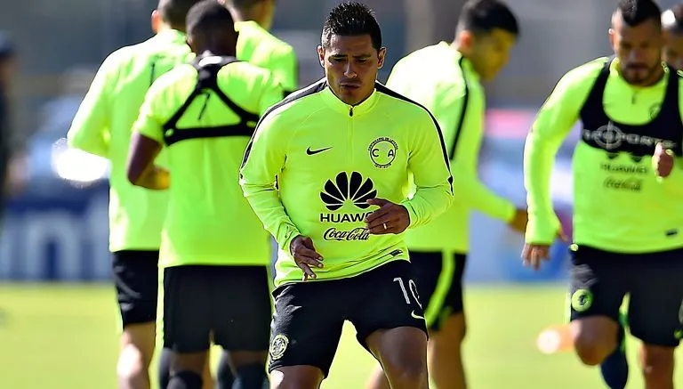 Osvaldito Martínez entrena con América