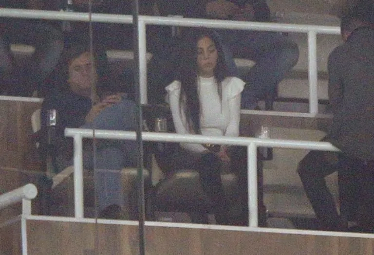 Georgina Rodríguez, en un palco del Santiago Bernabeú