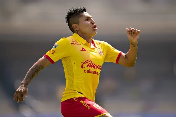 Raúl Ruidíaz celebrando un tanto anotado en CU