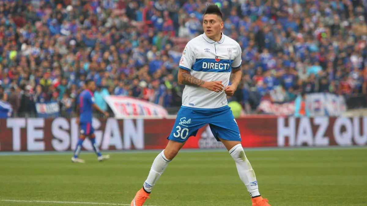 El atacante en un partido de la U Católica