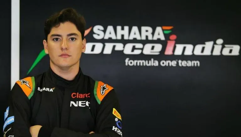 Celis posa con Sahara Force India