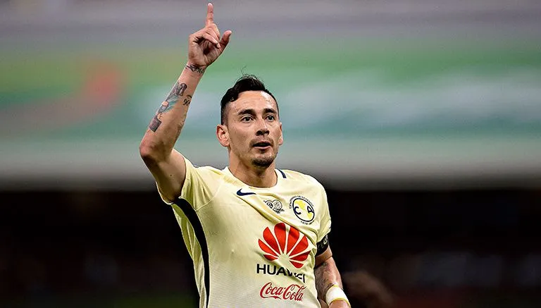 MEXSPORT El capitán del América celebra en partido del América