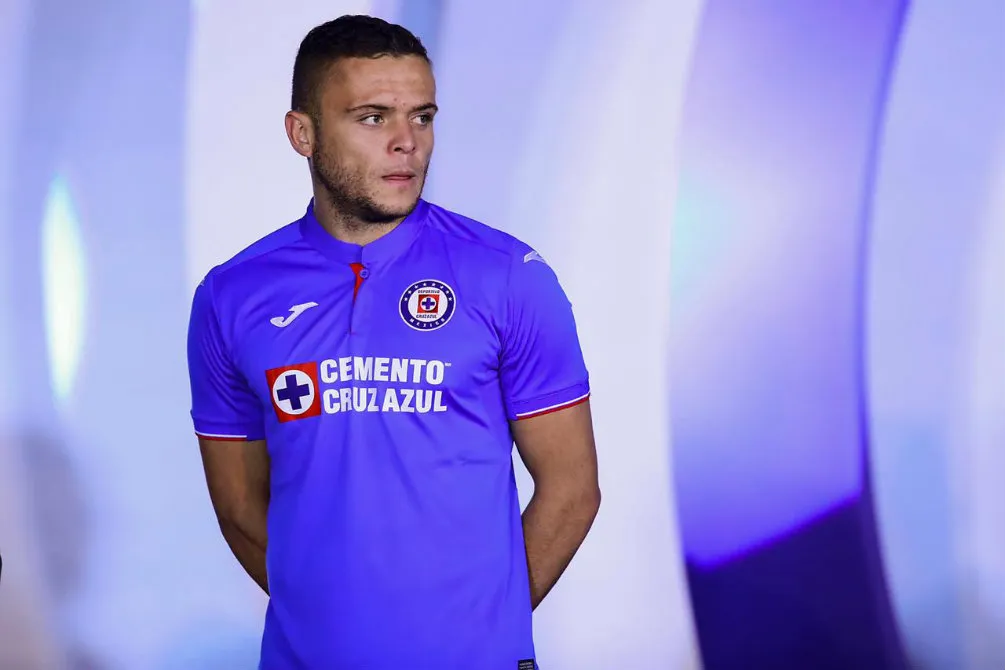 'Cabecita' Rodríguez durante la presentación del nuevo uniforme