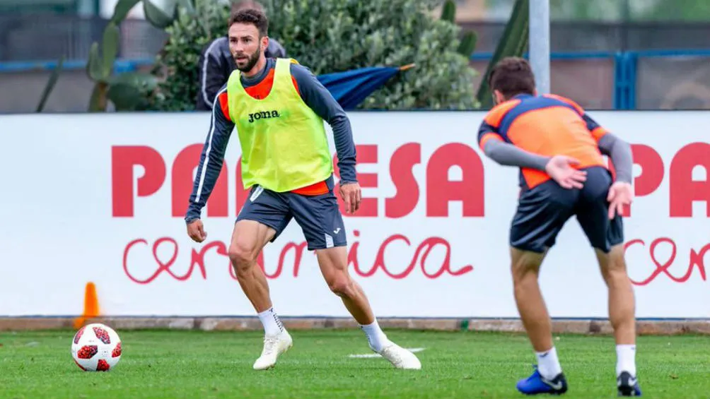 Miguel Layún, durante entrenamiento del Submarino Amarillo