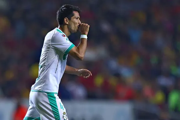 Jesús Molina en su paso por Santos