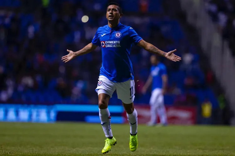 Elías Hernández festeja gol contra Puebla