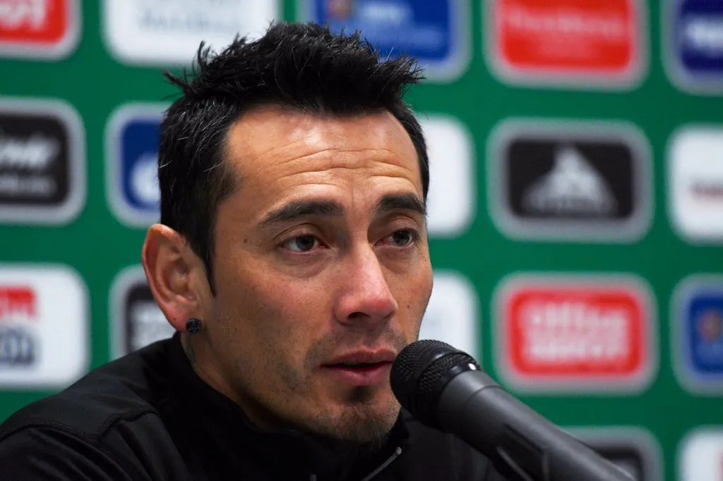 TWITTER @clubleonfc Sambueza durante conferencia con La Fiera