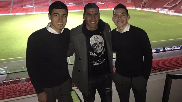 Guti se toma foto con Salcido y Lozano