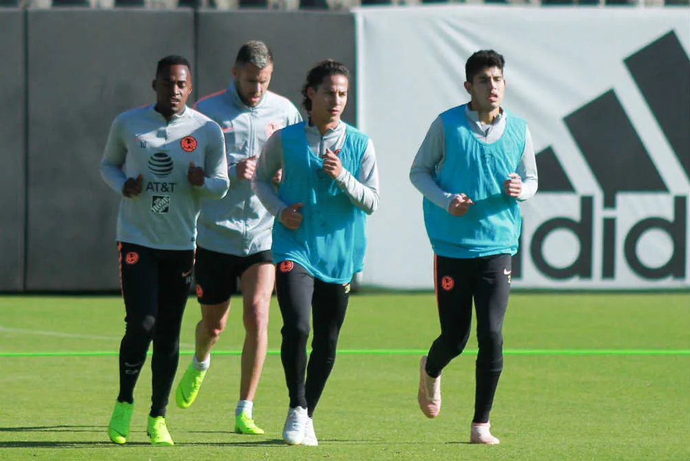 Diego Laínez en práctica de las Águilas