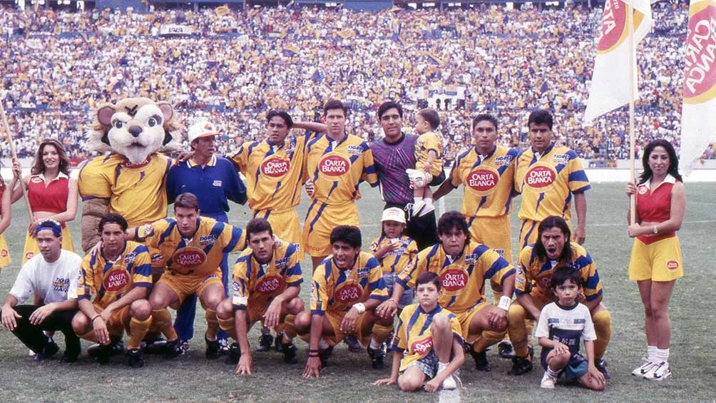 Campaña en la que Tigres descendió, con su uniforme de local