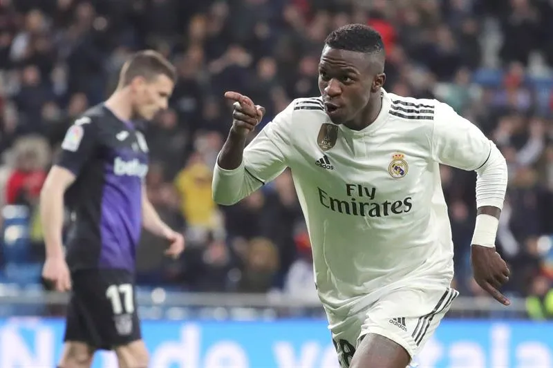 EFE Vinicius festeja un gol con el Real Madrid