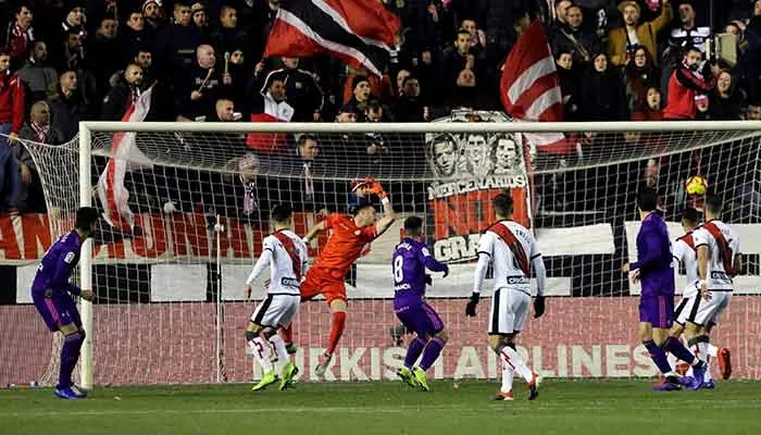 Araujo haciendo el gol del empate al minuto 13