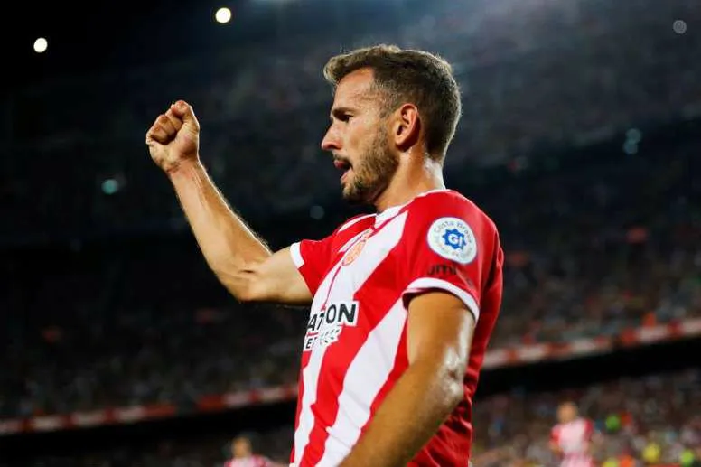 Stuani festeja un gol con el Girona