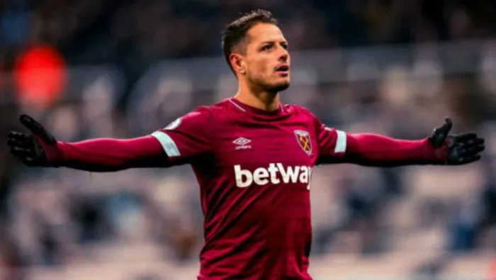 Chciharito en partido con el West Ham