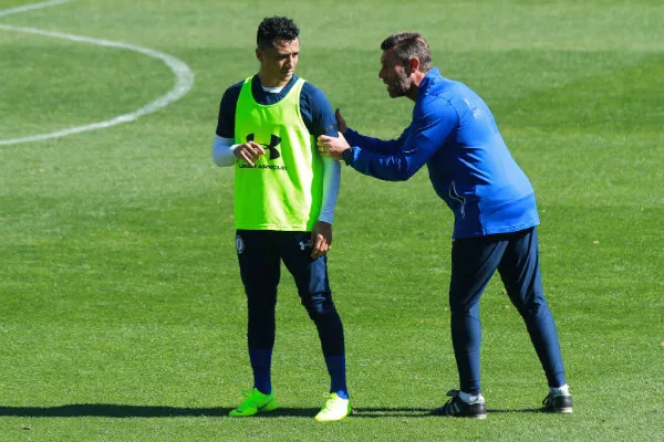 Yotún y Caixinha durante un entrenamiento
