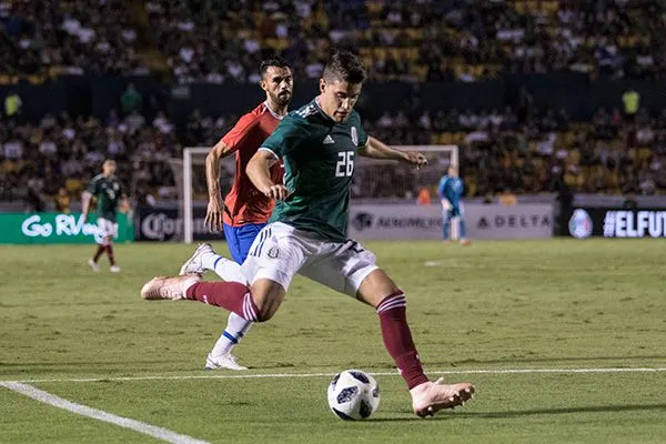 IMAGO7 El lateral de Chivas durante un amistoso con el Tri