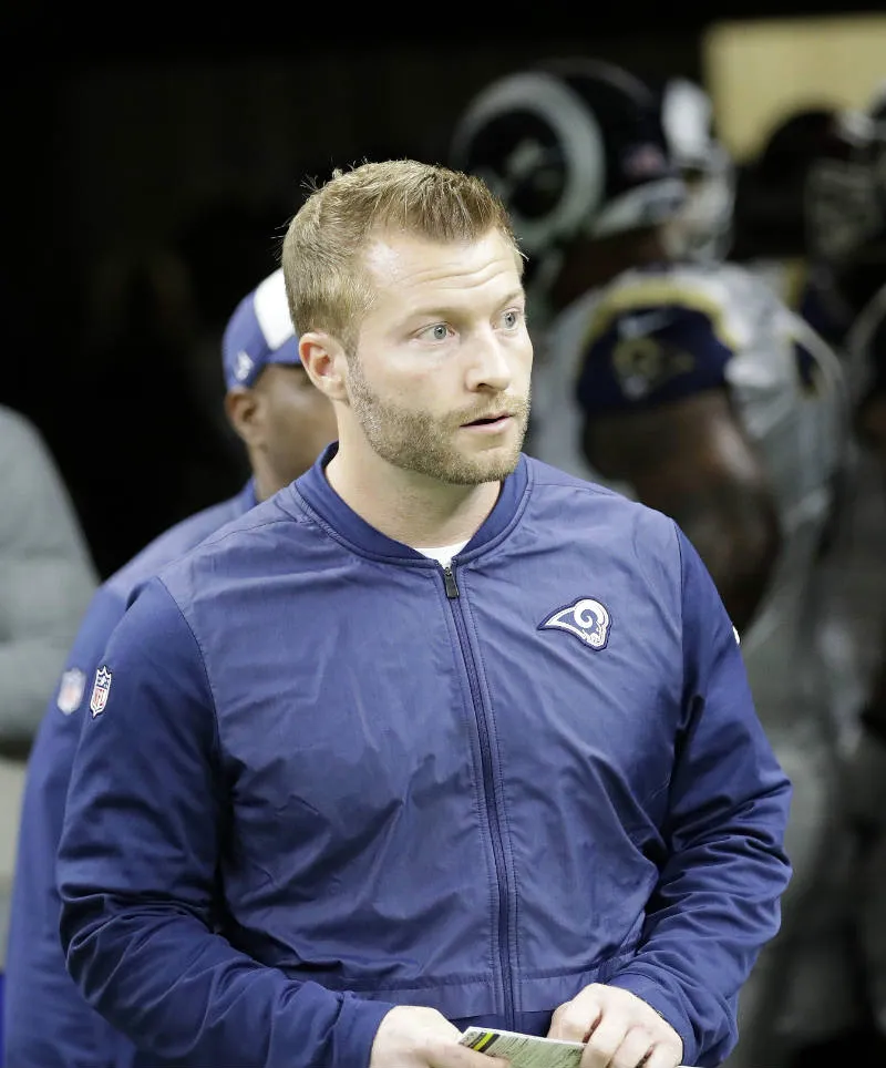 AP Sean McVay durante un partido con los Rams