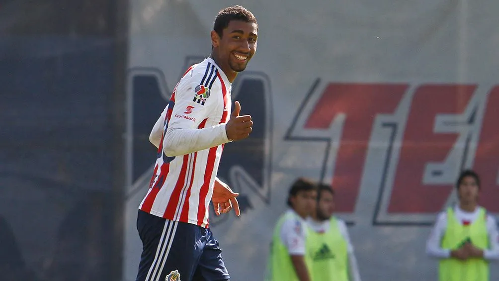 IMAGO7 Marco Granados festeja un gol con Chivas