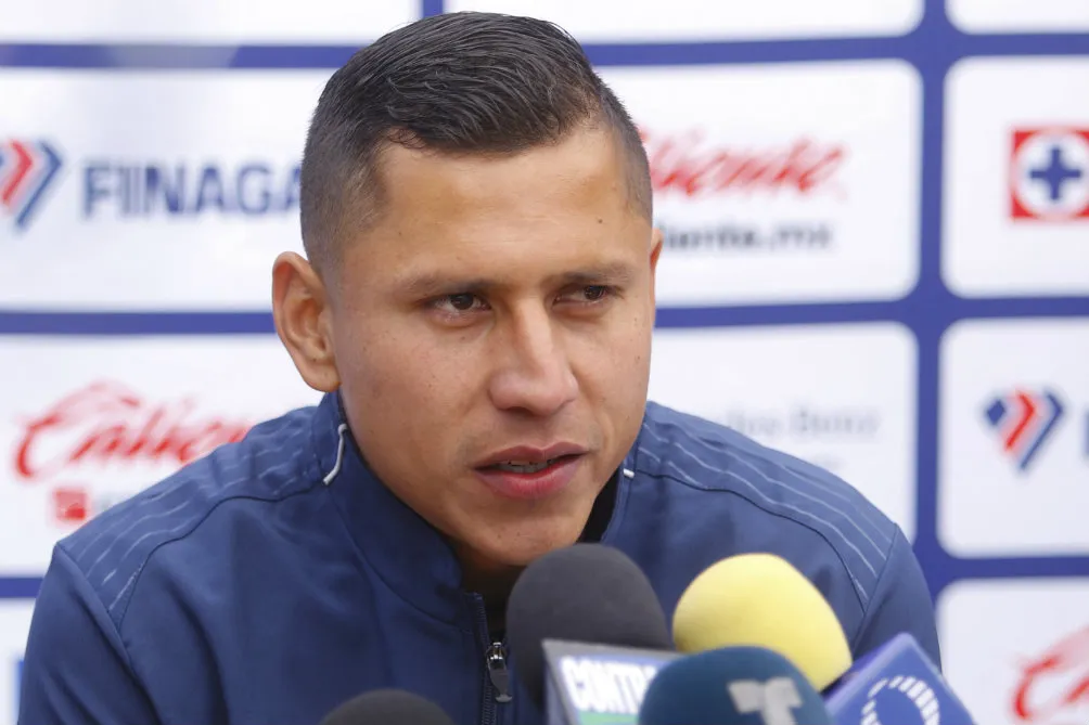 Julio Domínguez durante conferencia de prensa