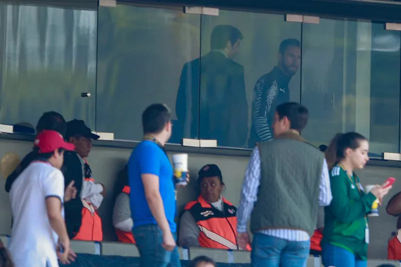 ERNESTO PÉREZ Layún, en uno de los palcos del Olímpico Universitario