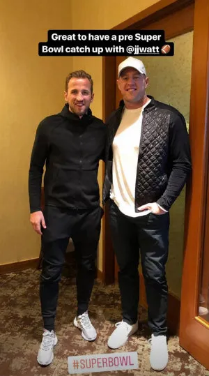 Kane posa con JJ Watt