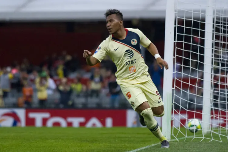IMAGO7 Roger Martínez festeja gol con América