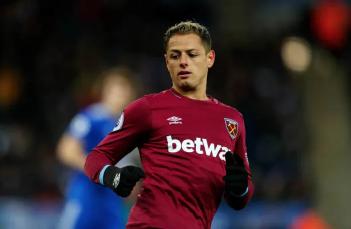 WHUFC.COM Chicharito en un juego con el West Ham