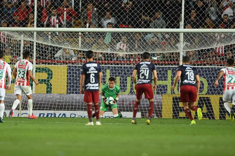 Así fue la falla de Ángel ante Gudiño