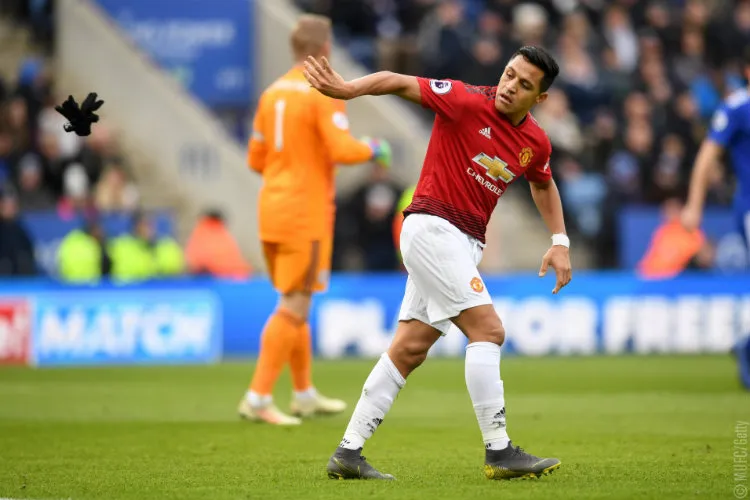 Alexis Vega, durante un juego con el Man Utd