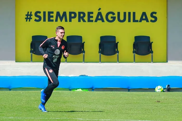 IMAGO7 El jugador corre en Coapa