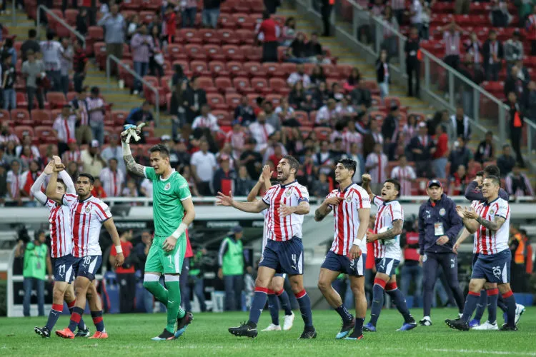 Chivas festeja triunfo ante Atlas
