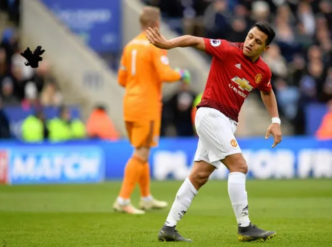 Alexis Sánchez, durante un juego con el Man Utd
