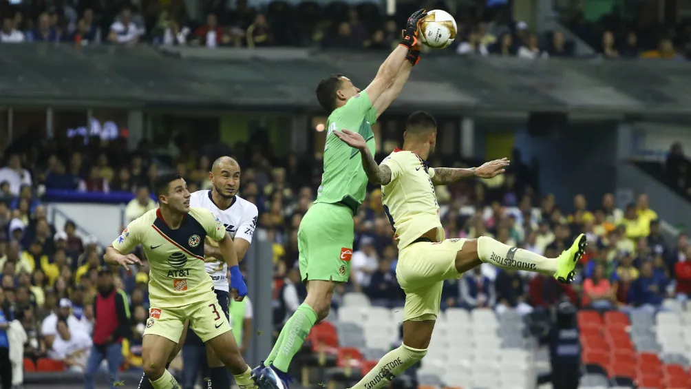 Marchesín se cuelga del esférico enduelo contra Pumas