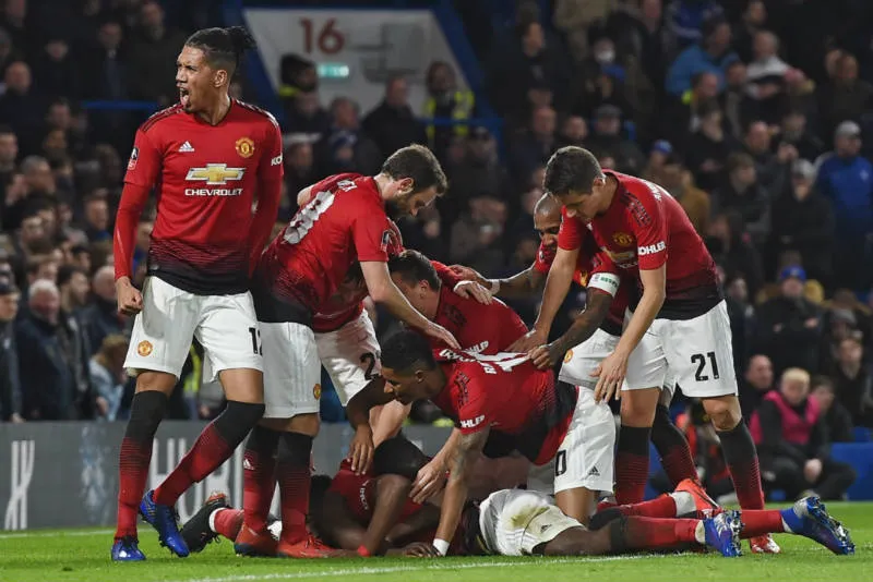 EFE Jugadores del Manchester United festejan un gol