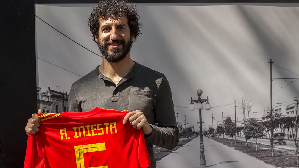 El cantautor español ha publicado cuatro discos y tres libros