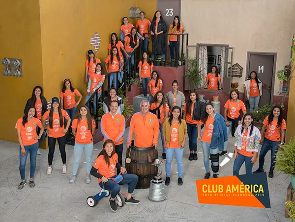 El equipo femenil también se tomó la foto