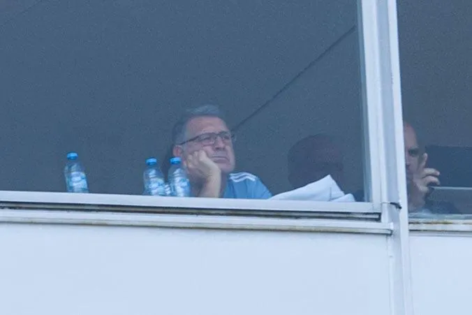 MIGUEL PONTÓN Gerardo Martino observa el juego entre Pumas y León