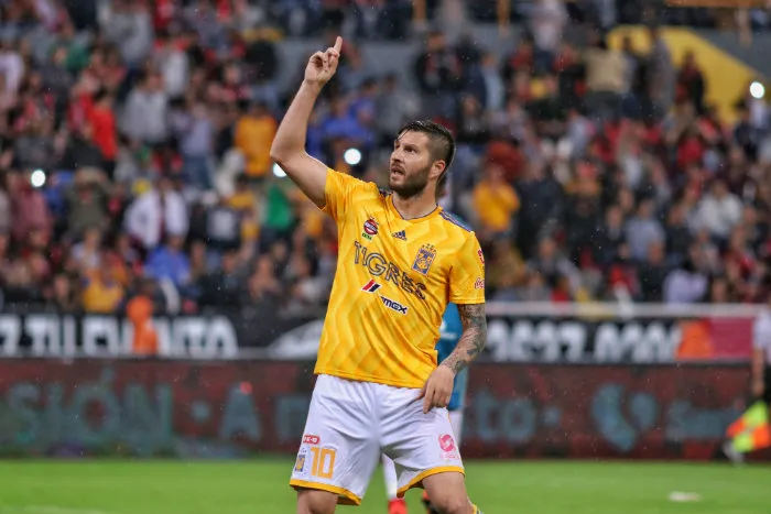 IMAGO7 Gignac festeja su gol frente a Atlas en el Jalisco