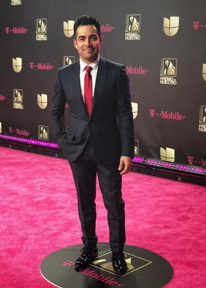 Omar Chaparro durante una gala